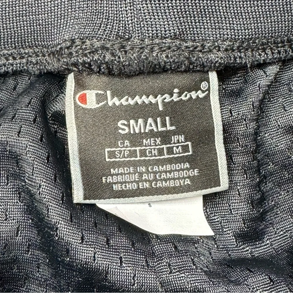 Champion Black Mash Active Short size Small